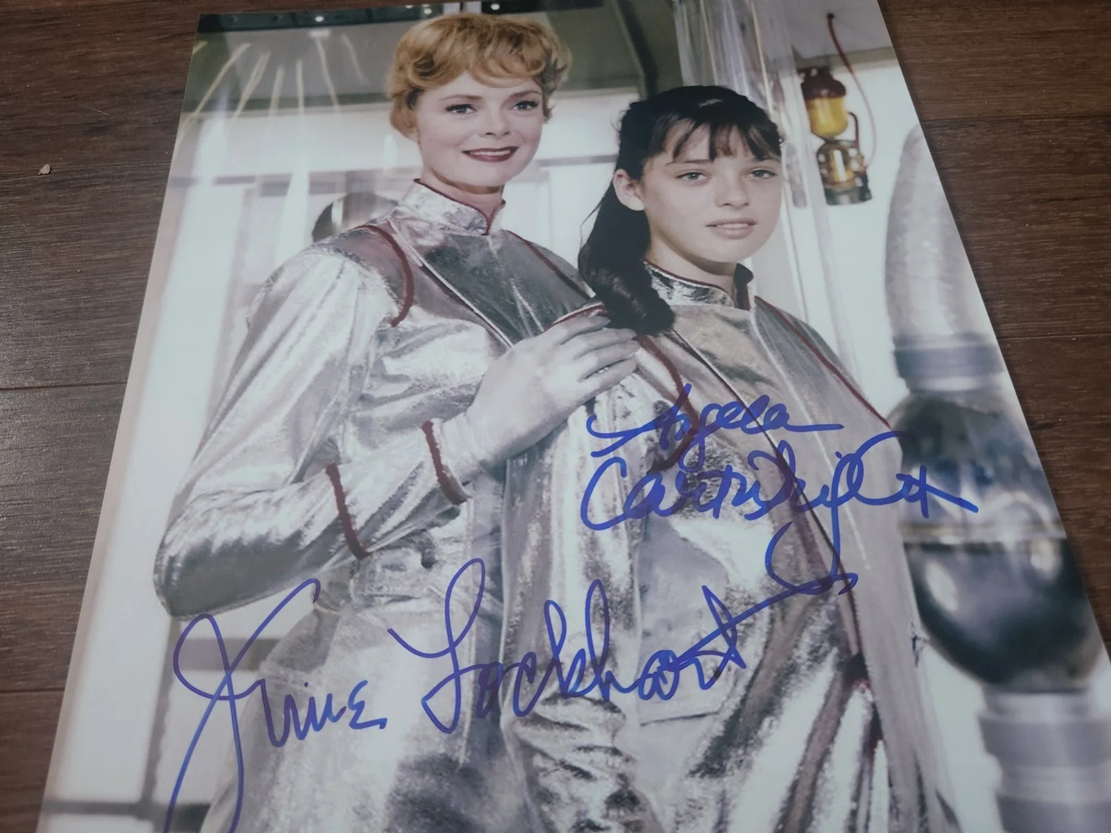 June Lockhart, Angela Cartwright — June Lockhart AND Angela Cartwright Autographed Lost in Space 8x10 Photo JSA COA, image 2