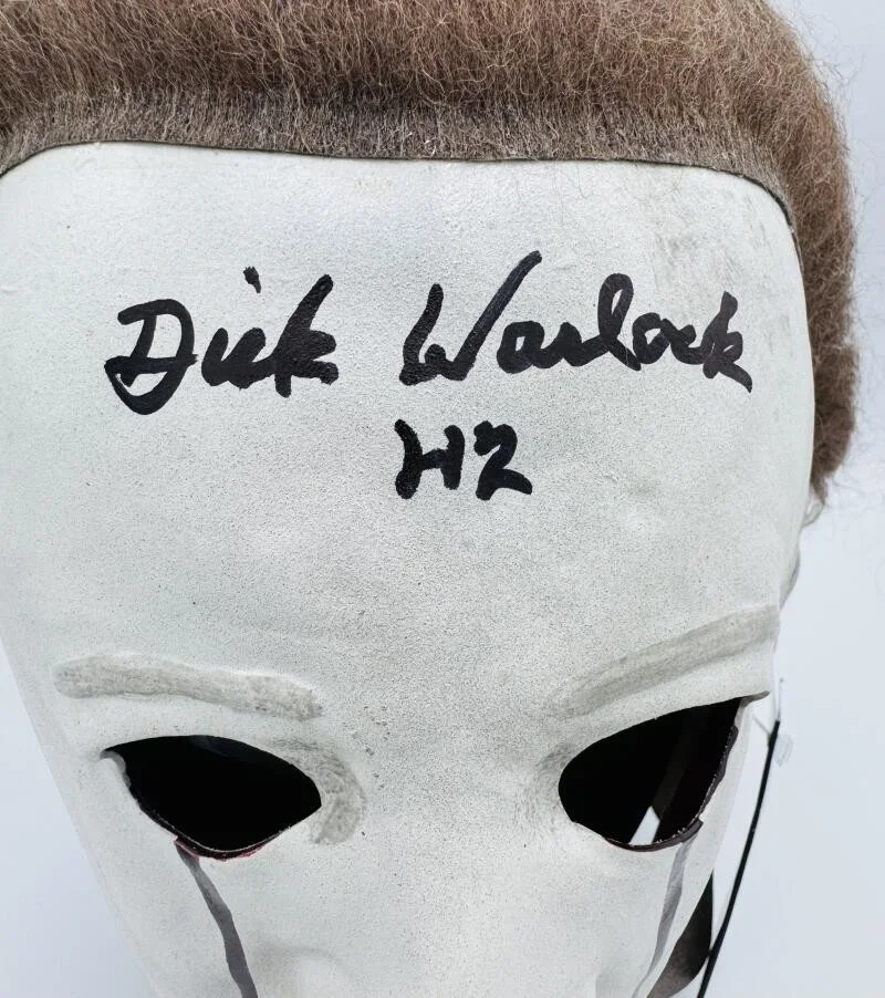 DICK WARLOCK — DICK WARLOCK SIGNED HALLOWEEN II MASK TRICK OR TREAT MICHAEL MYERS H2 BAS J53, image 2