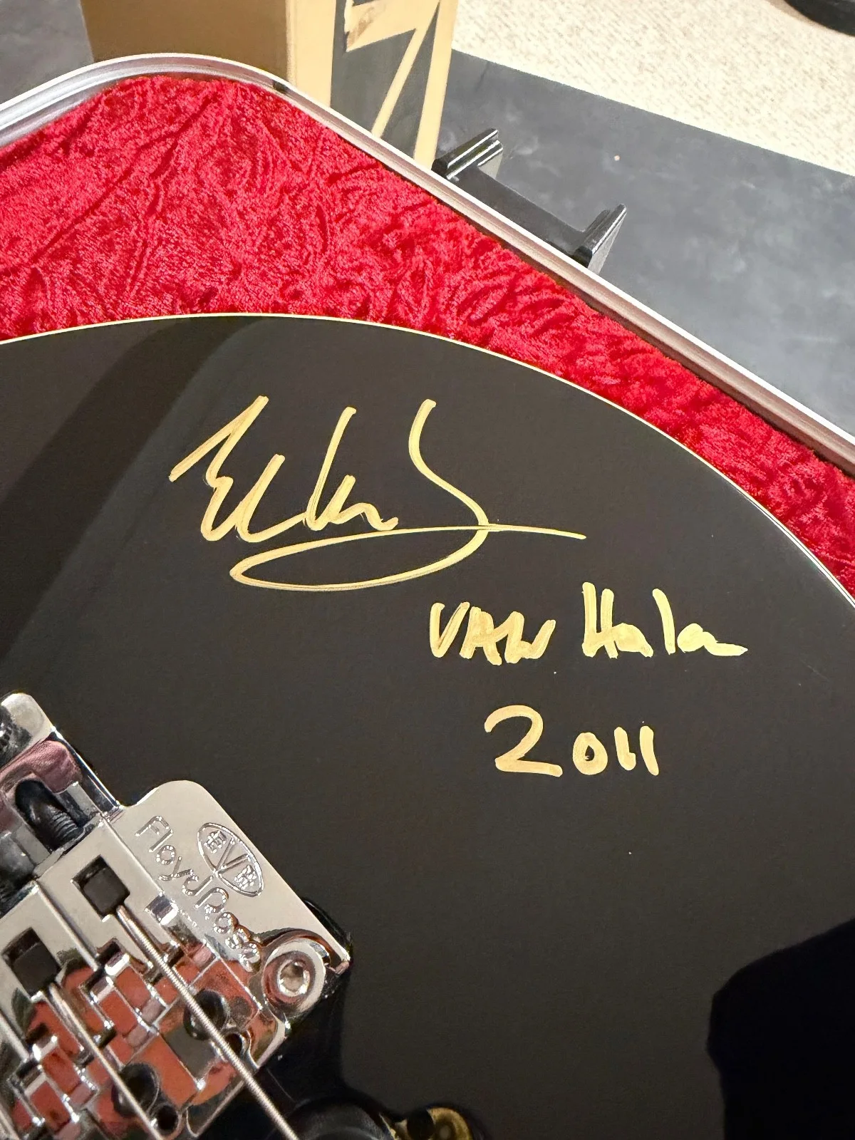 Eddie Van Halen Signed EVH Wolfgang Japanese Electric Guitar, изображение 5