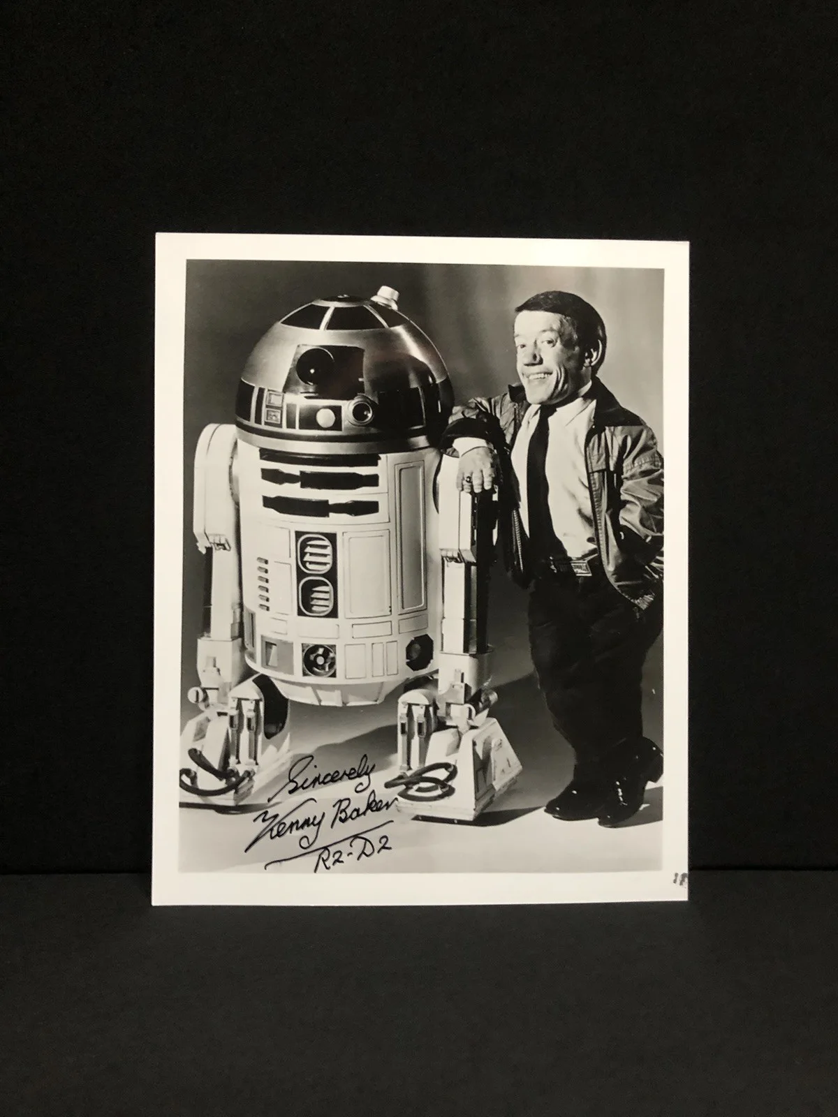 Kenny Baker — Signed Kenny Baker “R2-D2” Star Wars AUTOGRAPHED 8 X 10 Photograph