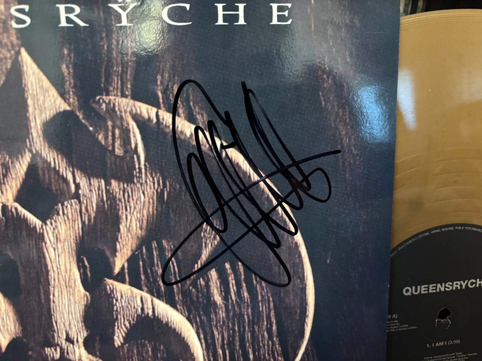 QUEENSYRCHE SIGNED AUTOGRAPHED GOLD LP VINYL I AM I RARE X3 GEOFF TATE WHIP ED, изображение 2