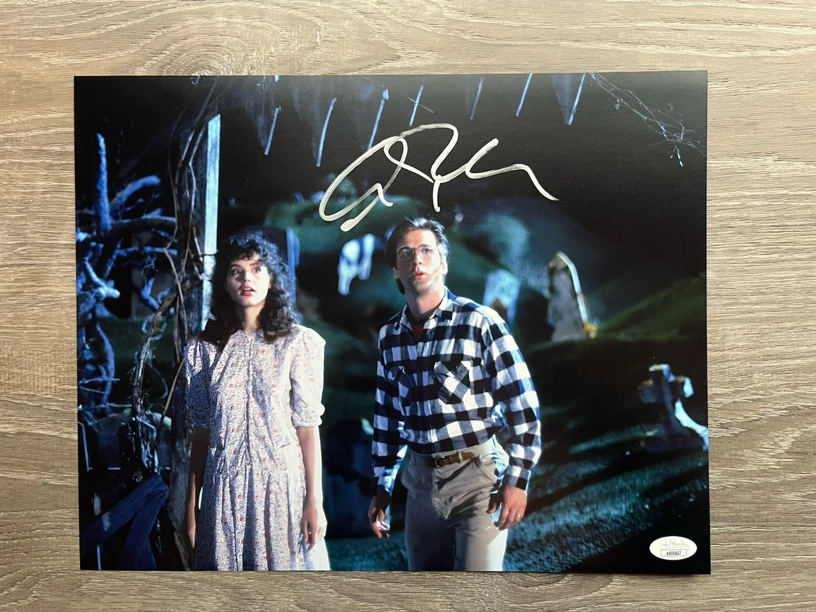 Alec Baldwin — Alec Baldwin Signed Beetlejuice 11x14 Photo JSA COA Adam Maitland Horror Auto, изображение 2