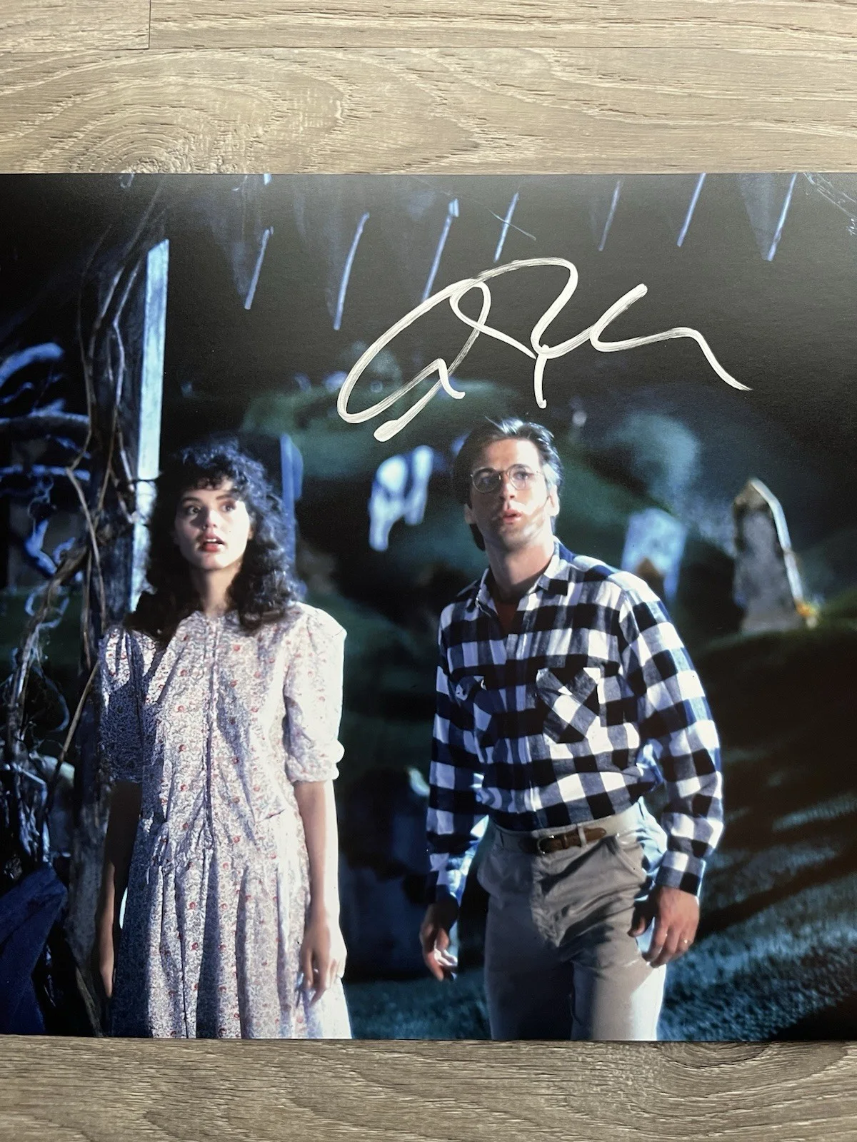 Alec Baldwin — Alec Baldwin Signed Beetlejuice 11x14 Photo JSA COA Adam Maitland Horror Auto, изображение 3