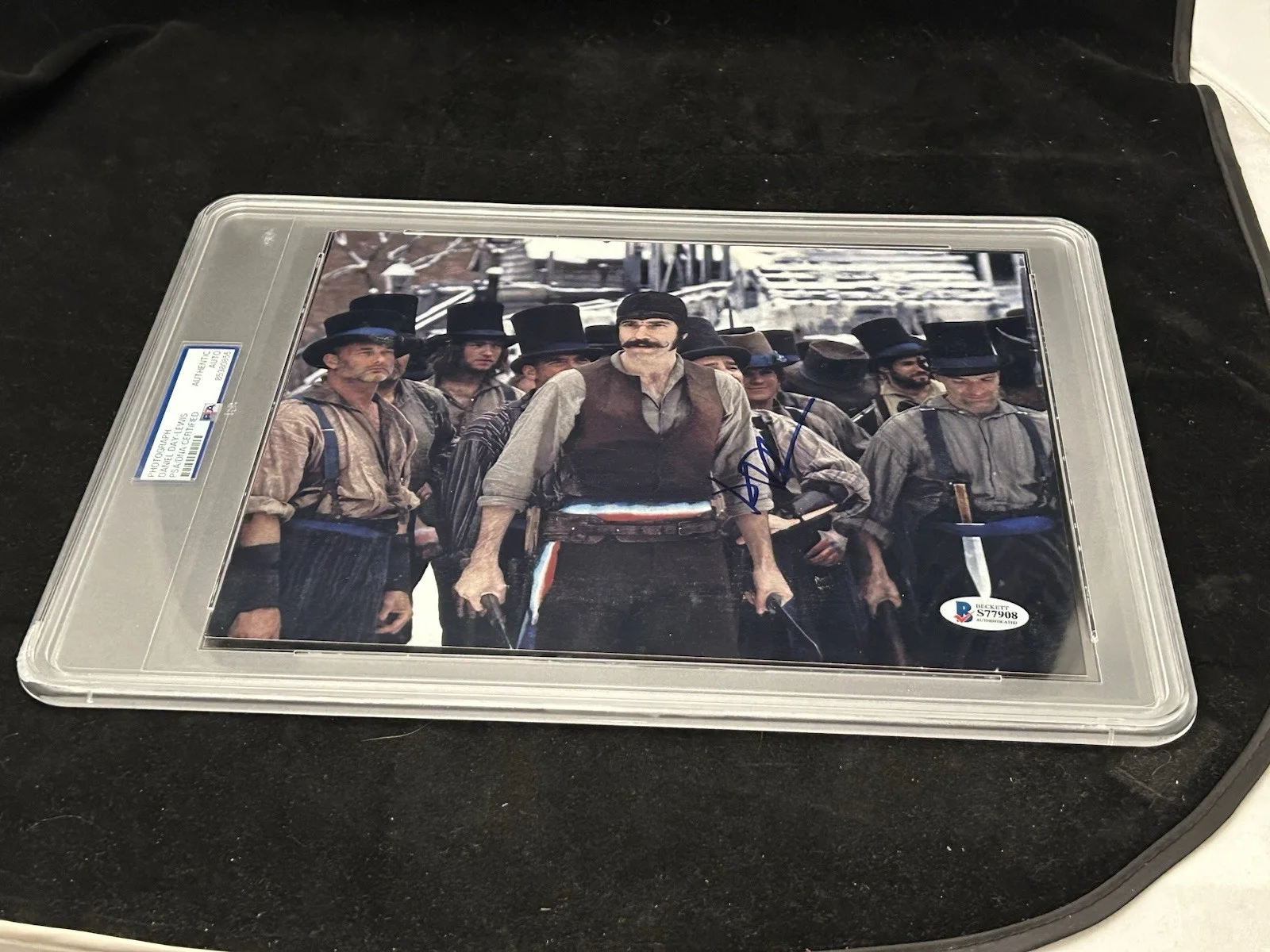 Daniel Day-Lewis — Daniel Day-Lewis "Gangs of New York" Signed 8x10 Photo PSA + Beckett COA Auto, image 4