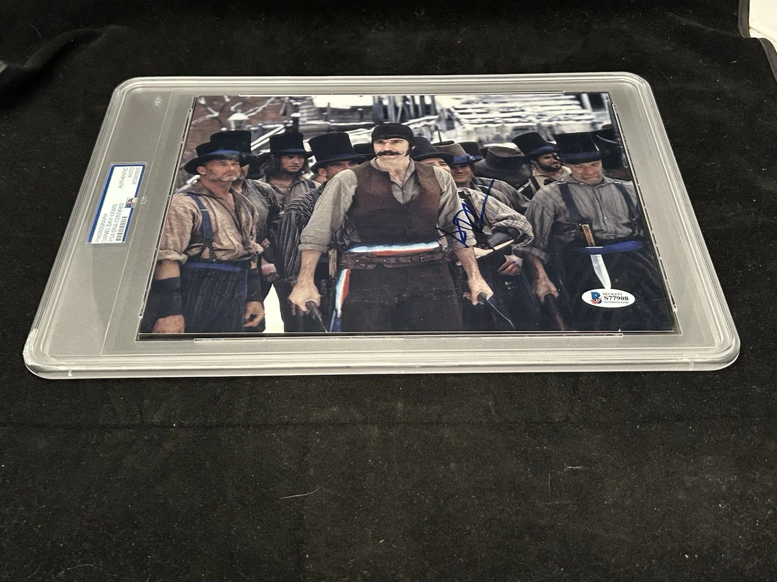 Daniel Day-Lewis — Daniel Day-Lewis "Gangs of New York" Signed 8x10 Photo PSA + Beckett COA Auto, image 5