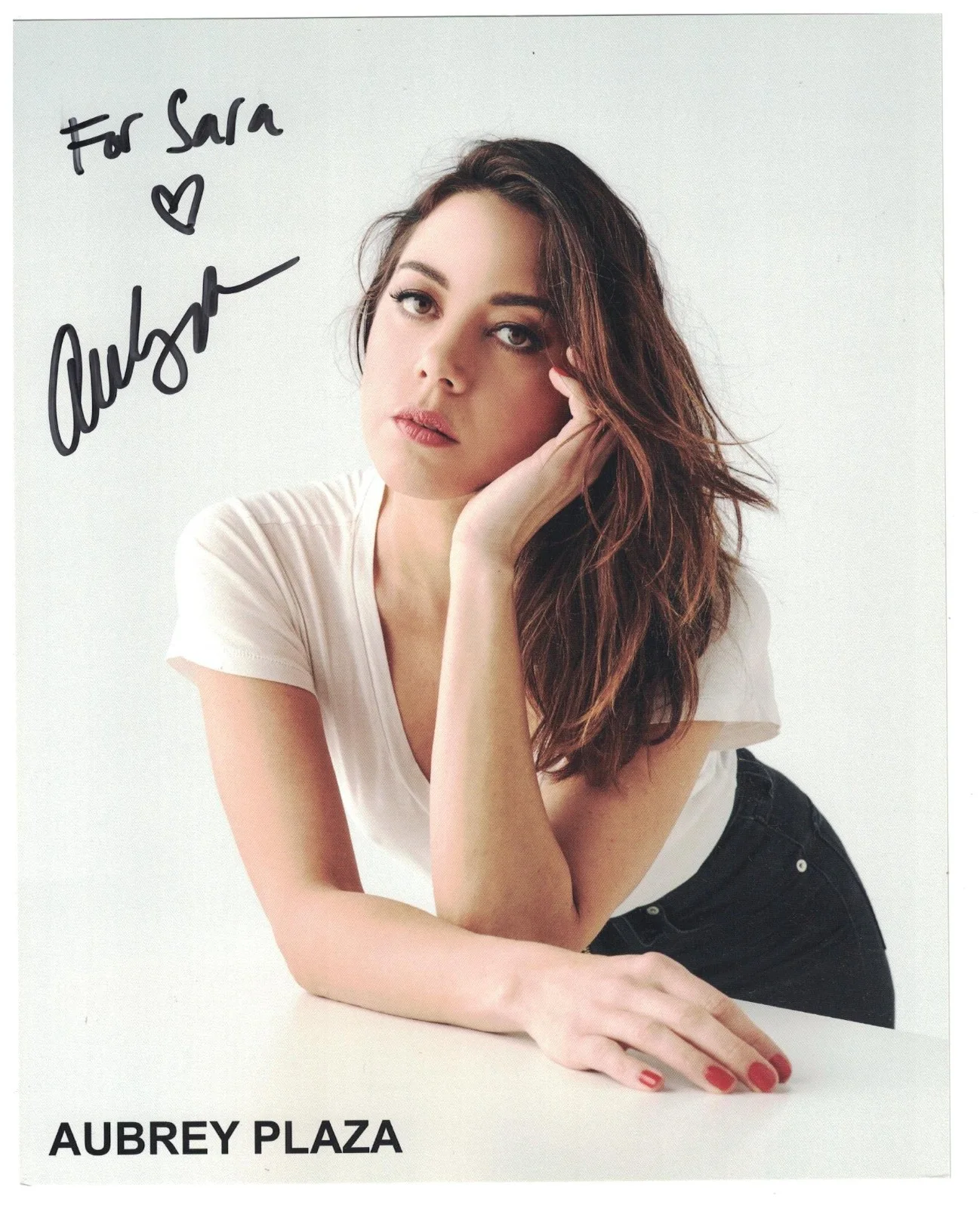 Aubrey Plaza — Aubrey Plaza Signed Autographed 8 x 10 Photo Actress Parks And Recreation