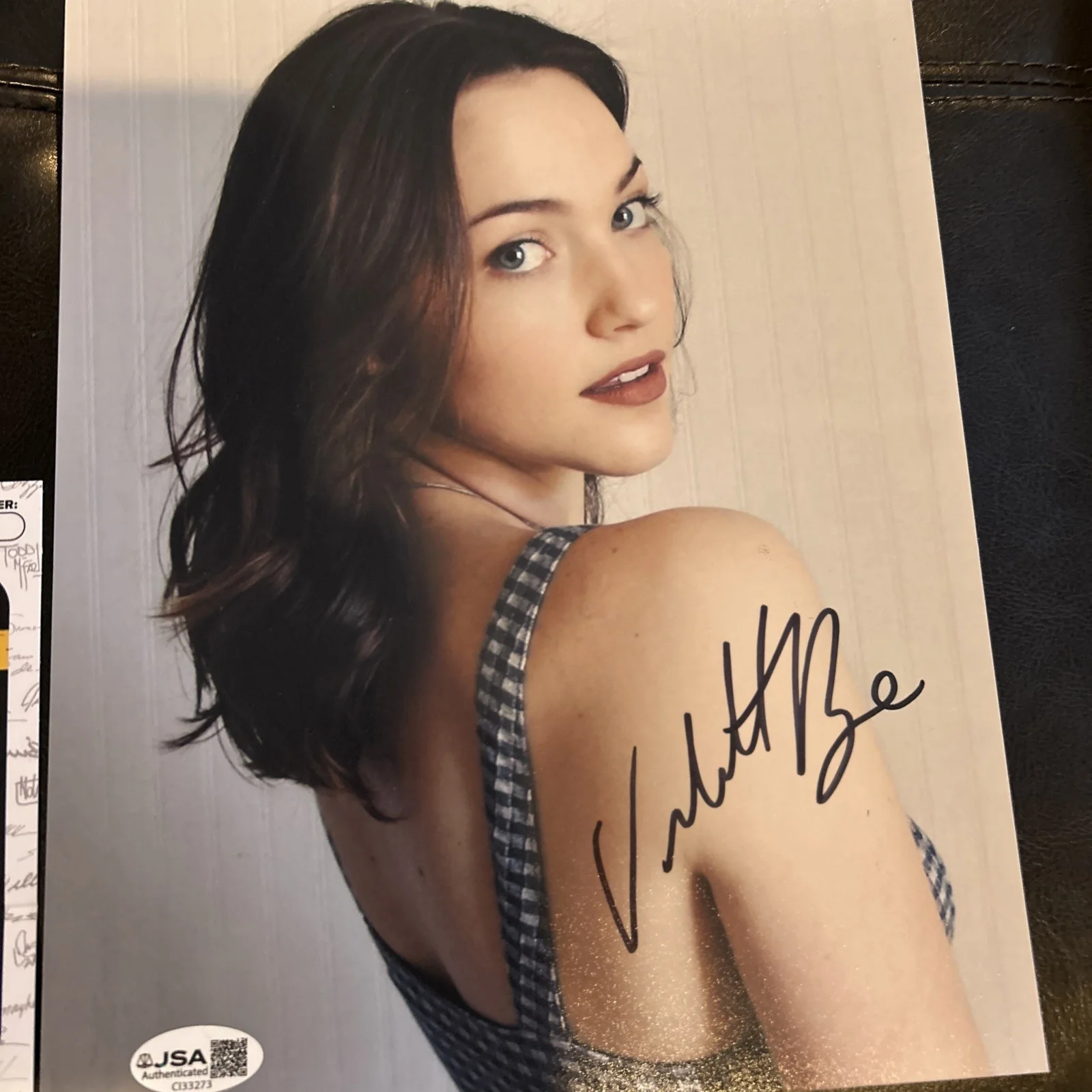 VIOLETT BEANE — Violett Beane 8x10 Signed Photo Jessie Quick The Flash JSA Certified s757, изображение 2