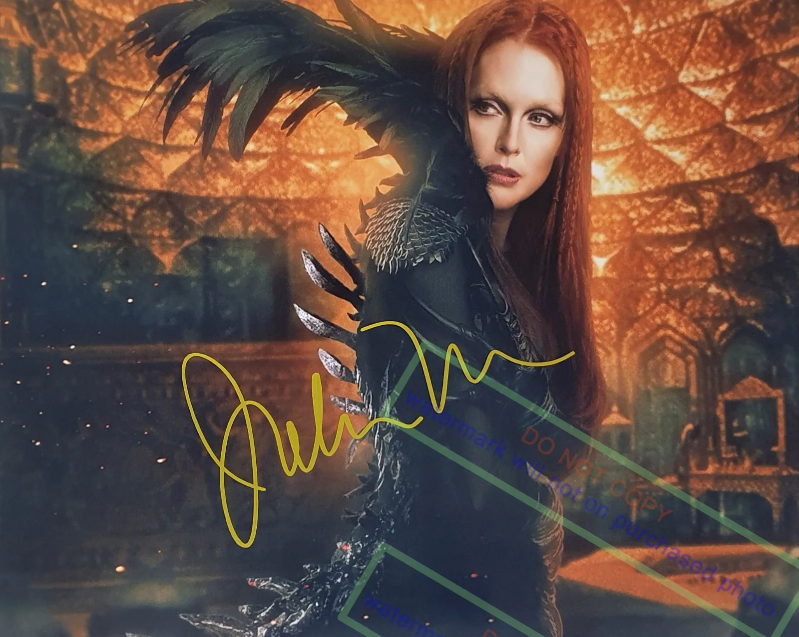 JULIANNE MOORE — JULIANNE MOORE Signed Autographed 8X10 Photo