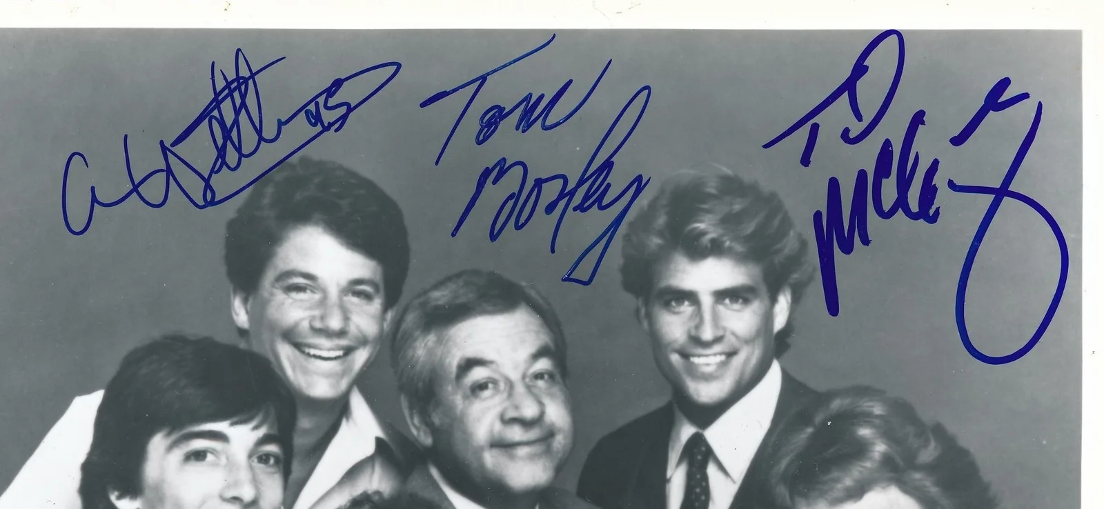 Happy Days Multi-Autographed by 5 Actors 8x10 B/W Photo Beckett, image 2
