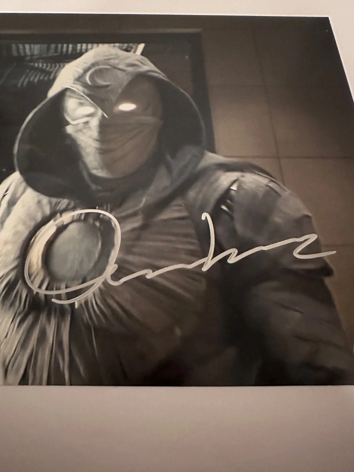 OSCAR ISAAC SIGNED AUTOGRAPHED 11x14 PHOTO MARVEL MCU MOON KNIGHT BECKETT BAS, изображение 2