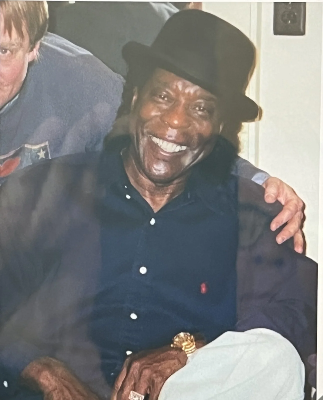 Buddy Guy--SIGNED--8x10 B&W Publicity Photo--Blues Legend--PROOF! Very Nice!, изображение 3
