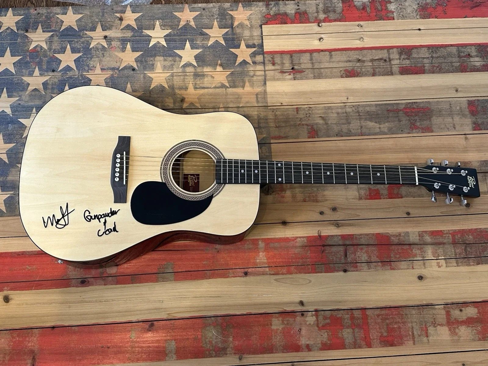 RARE MIRANDA LAMBERT SIGNED FULL SIZE GUITAR W/ INSCRIPTION “GUNPOWDER & LEAD”, image 2
