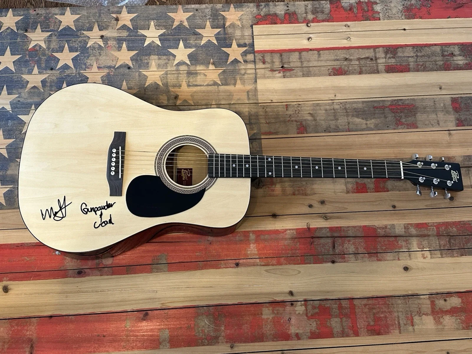 RARE MIRANDA LAMBERT SIGNED FULL SIZE GUITAR W/ INSCRIPTION “GUNPOWDER & LEAD”, image 3