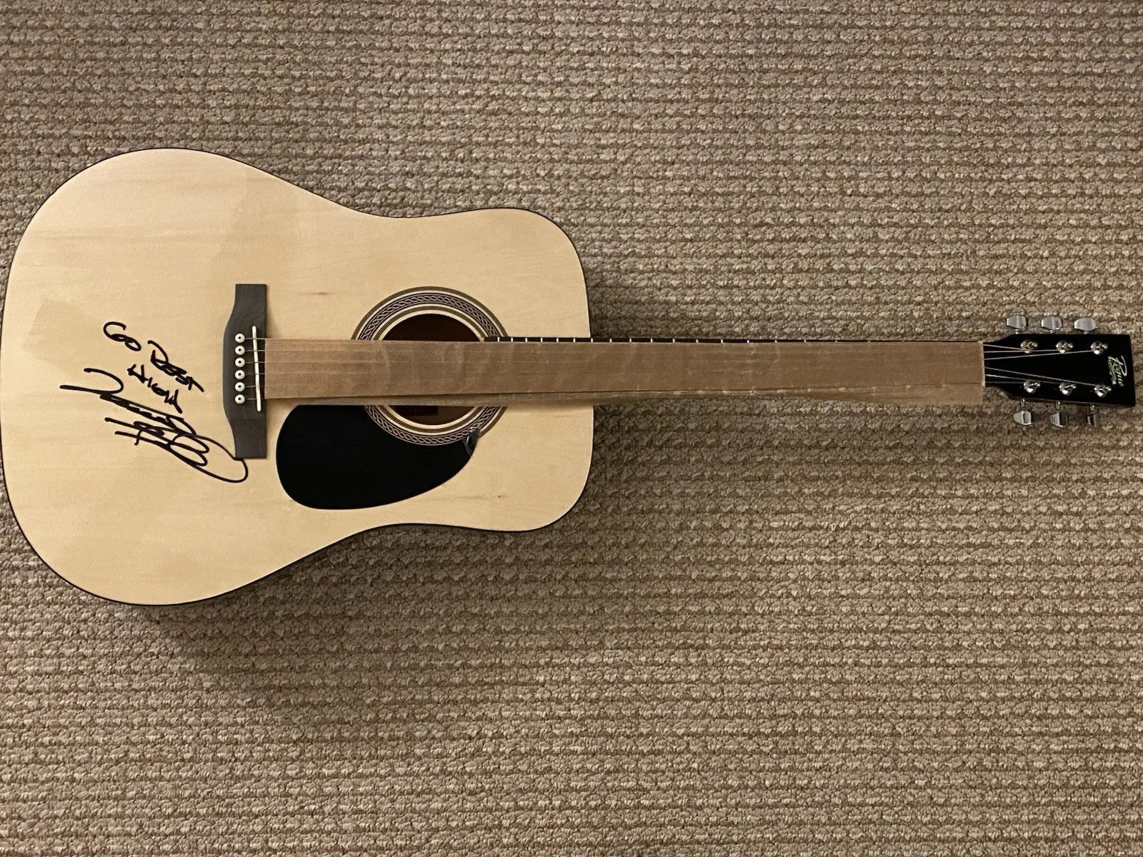 VINCE GILL SIGNED FULL SIZE ACOUSTIC GUITAR EXACT PHOTO PROOF ⛪️SONG INSCRIPTION, изображение 5