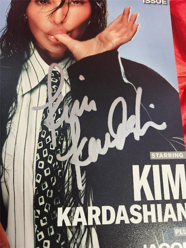 KIM KARDASHIAN — KIM KARDASHIAN AUTOGRAFADO À MÃO FOTO 8X10 CAPA GQ MODELO KARDASHIANS CERTIFICADO DE AUTENTICIDADE, изображение 3