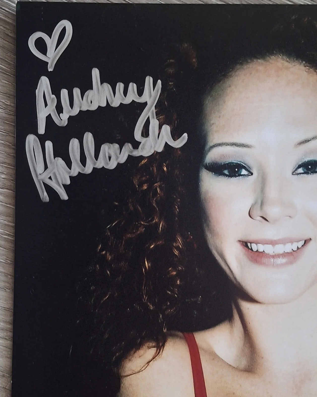 Audrey Hollander Signed 8x12" Original PHOTO #2 - Bountiful Cleavage, изображение 2