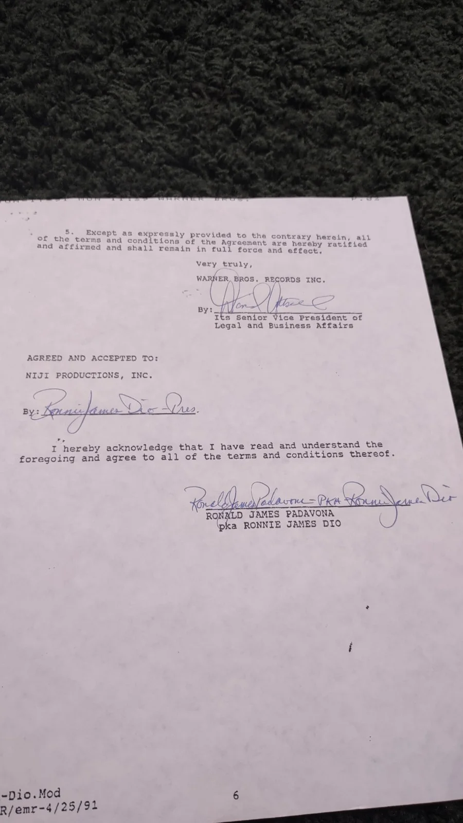 Ronnie James Dio - A Recording Contract With 2 Signatures, image 2
