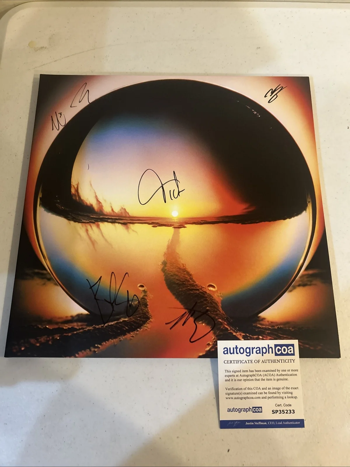 CAGE THE ELEPHANT SIGNED AUTOGRAPH VINYL ALBUM ACOA NEON PILL RECORD LP, изображение 2