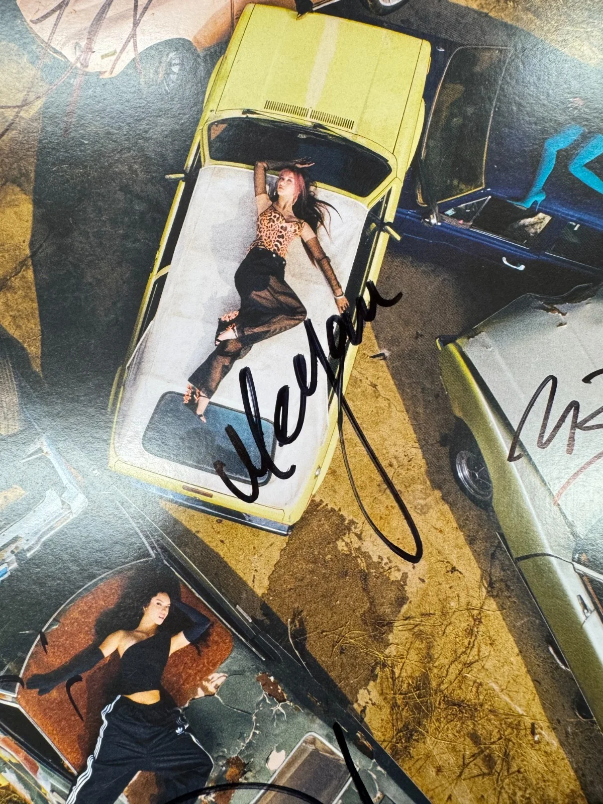 KATSEYE Signed Autographed Beautiful Chaos Target Exclusive Pomegranate JSA COA, image 5