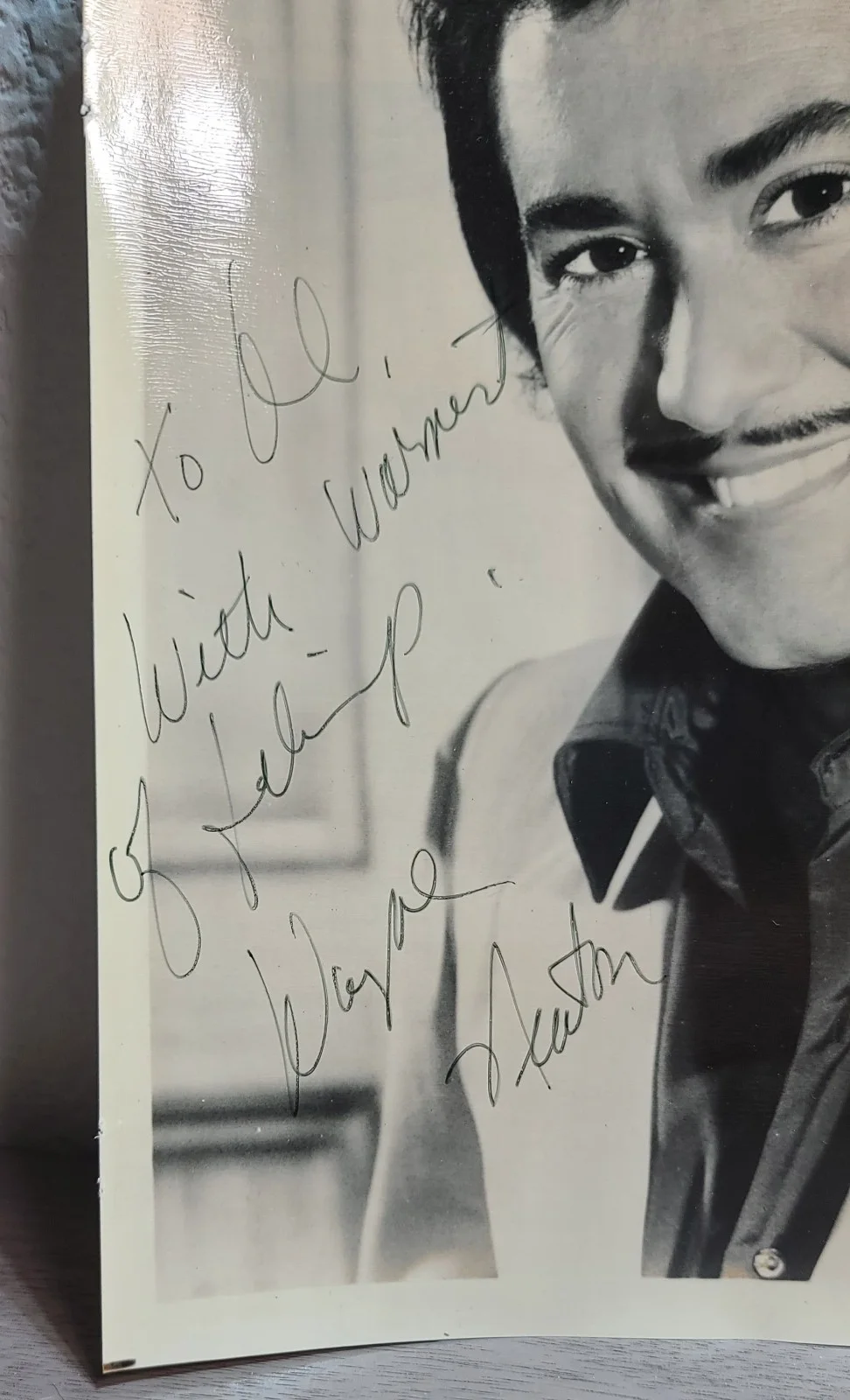 Vintage Signed 8x10 Glossy Photo Wayne Newton Autographed, image 2