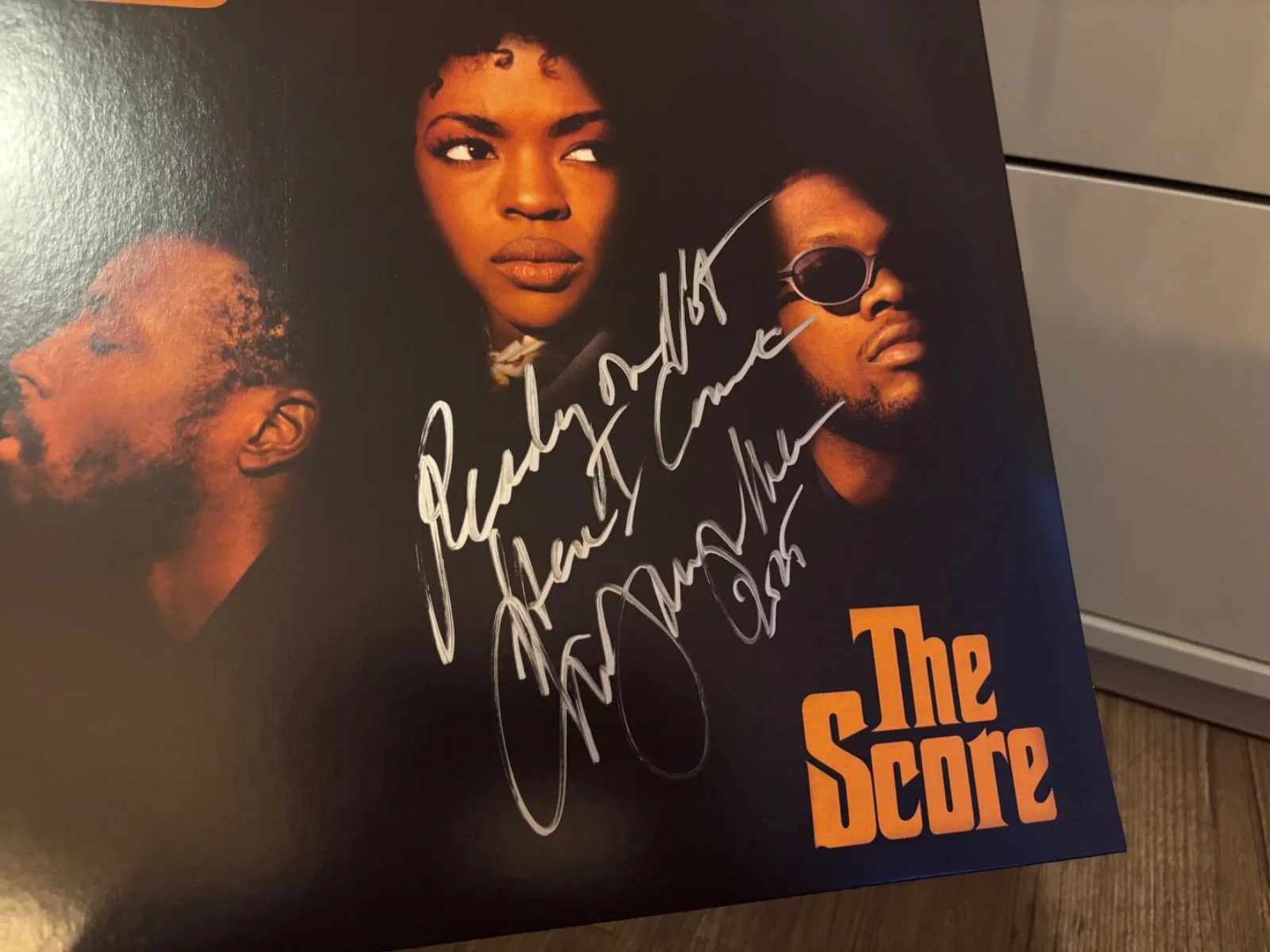 LAURYN HILL SIGNED AUTOGRAPHED LP VINYL THE FUGEES "READY OR NOT" LYRICS RARE, изображение 2