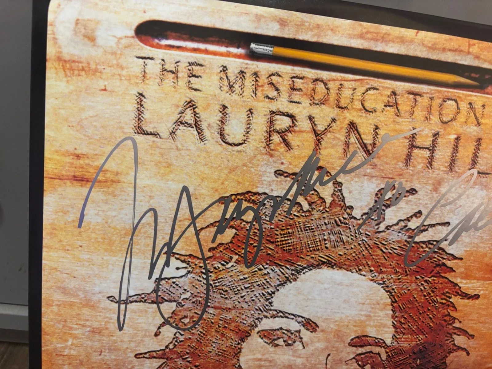 LAURYN HILL SIGNED AUTOGRAPHED LP VINYL RARE MISEDUCATION THE FUGEES IN PERSON, изображение 2
