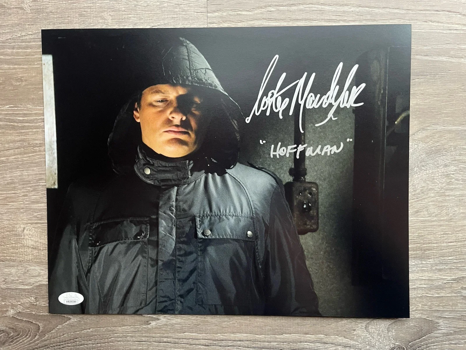 Costas Mandylor — Costas Mandylor Signed Saw 11x14 Photo JSA COA Detective Hoffman Jigsaw Horror, image 2