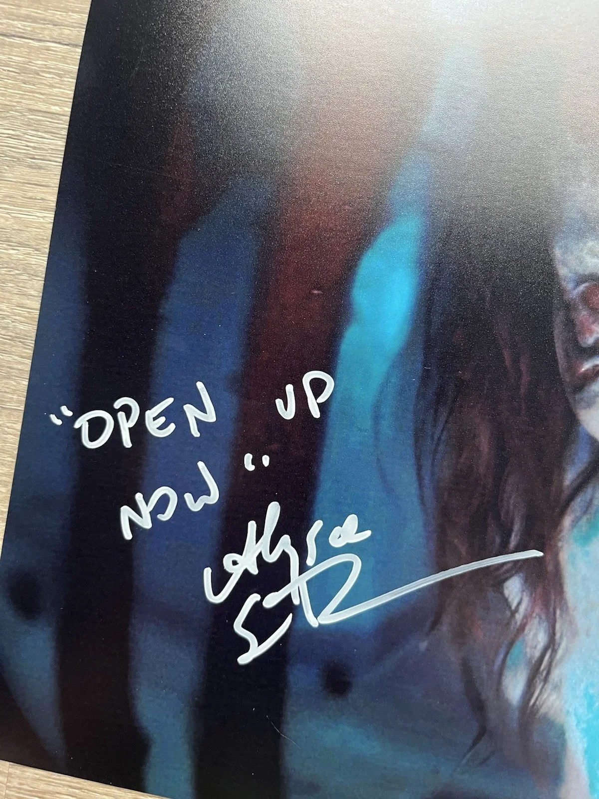 Alyssa Sutherland — Alyssa Sutherland Signed Evil Dead Rise 11x14 Photo JSA COA INSCRIBED Horror, image 4