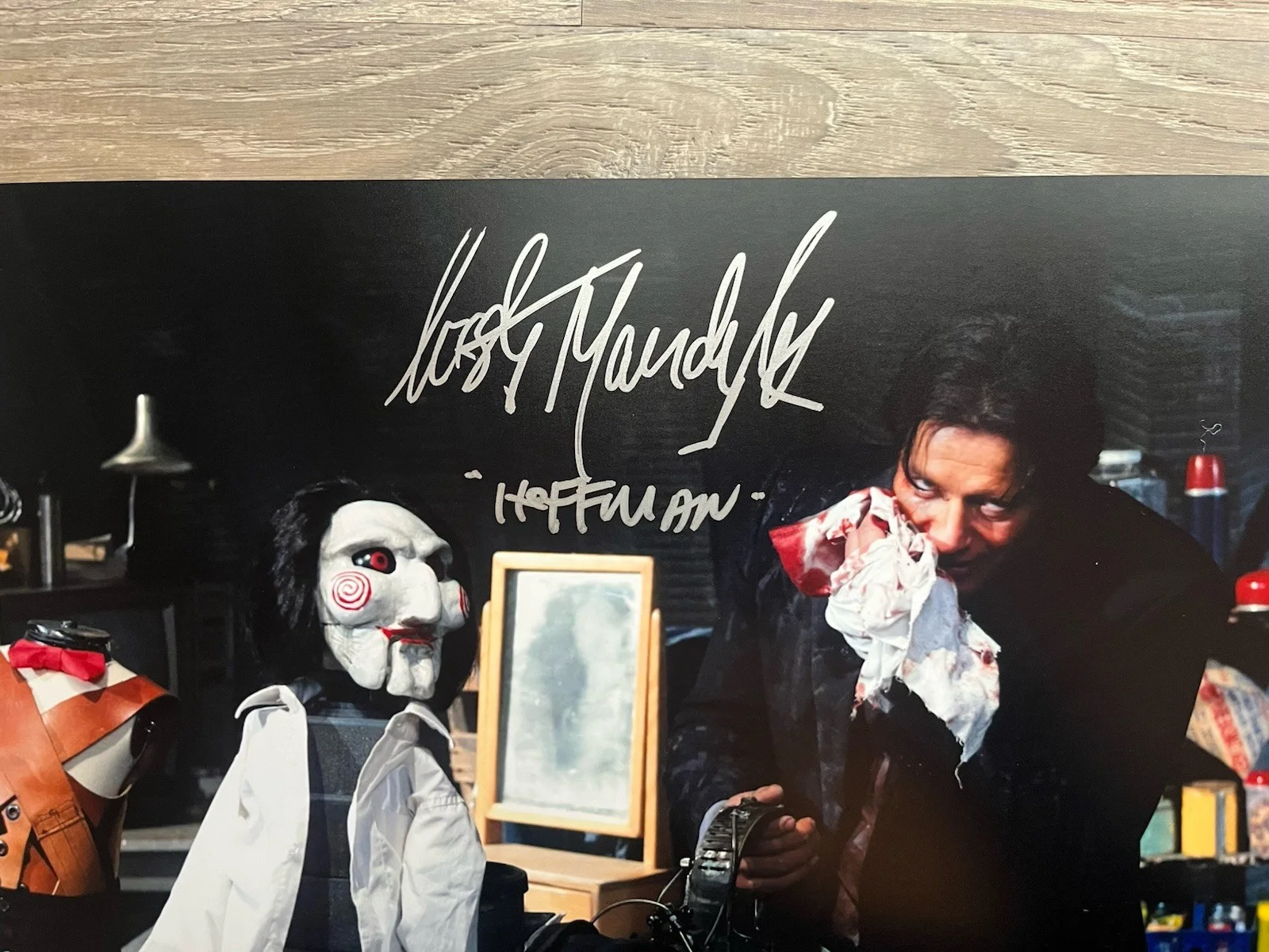 Costas Mandylor — Costas Mandylor Signed Saw 11x14 Photo JSA COA Detective Hoffman Jigsaw Horror, image 3
