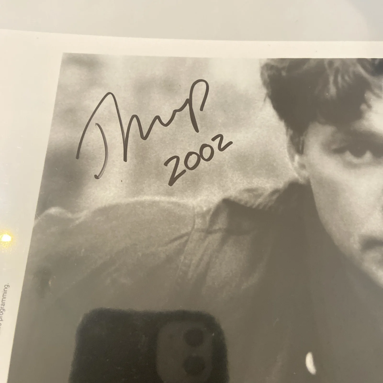 John Mellencamp Hand Signed Autographed 8x10 b&w Portrait Photo 2002 with guitar, изображение 2