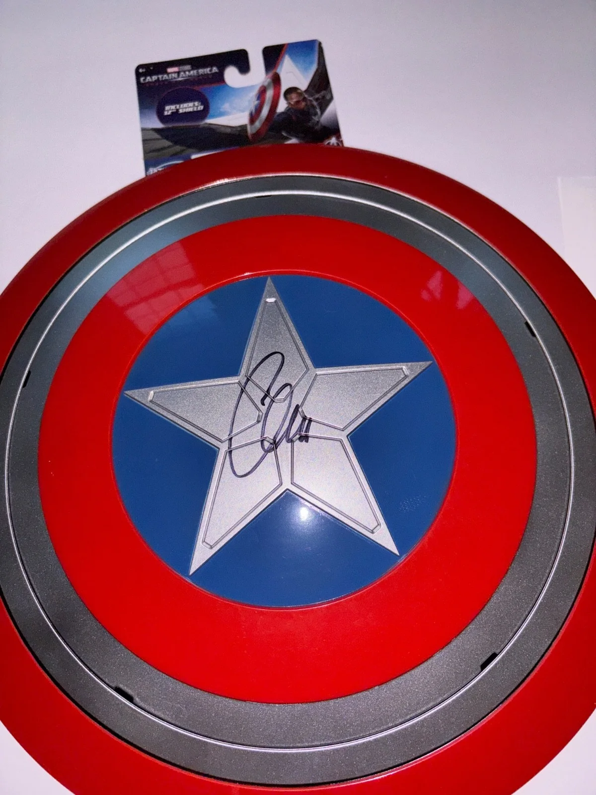 CHRIS EVANS SIGNED CAPTAIN AMERICA 12" SHIELD TOY MOVIE PROP AVENGERS BAS, изображение 2