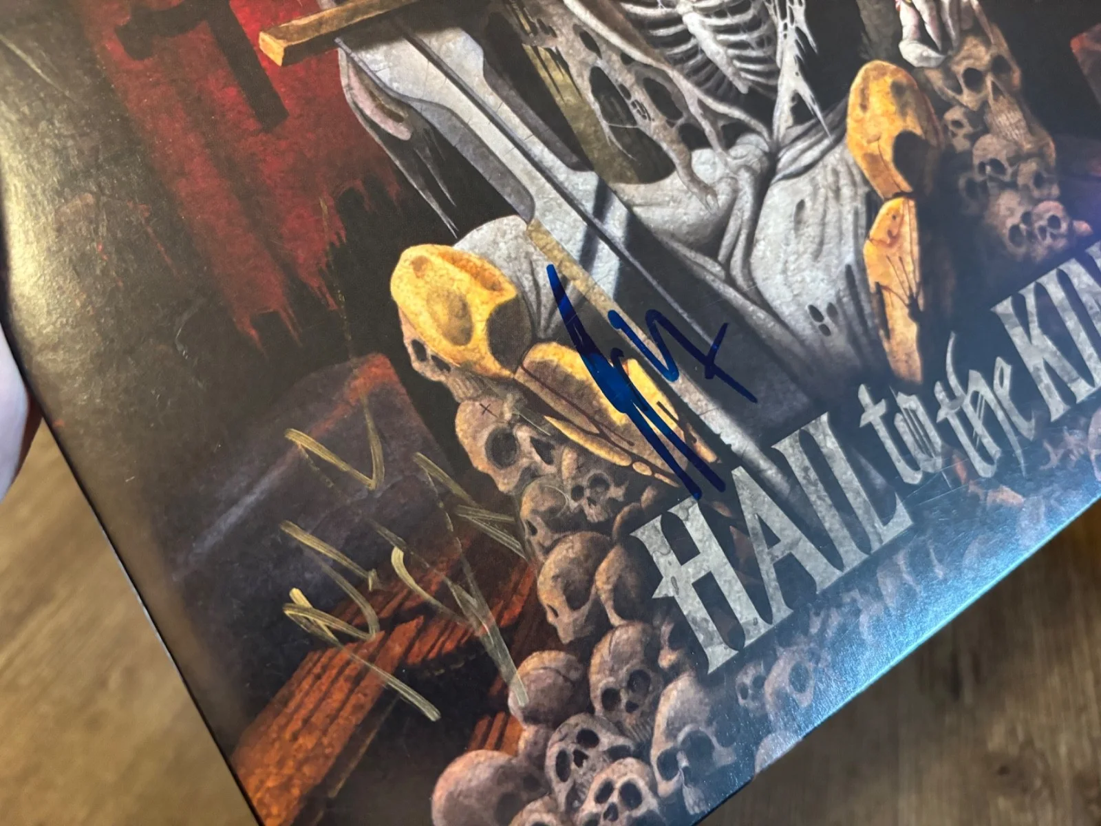 AVENGED SEVENFOLD SIGNED AUTOGRAPHED LP VINYL HAIL TO THE KING M SHADOWS X2 RARE, image 2