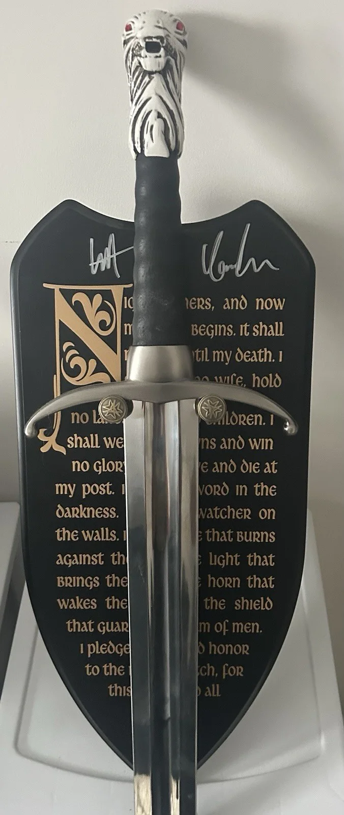 Kit Harrington — Game Of Thrones Long Claw Sword Signed By Kit Harrington And Jon Snow., image 2