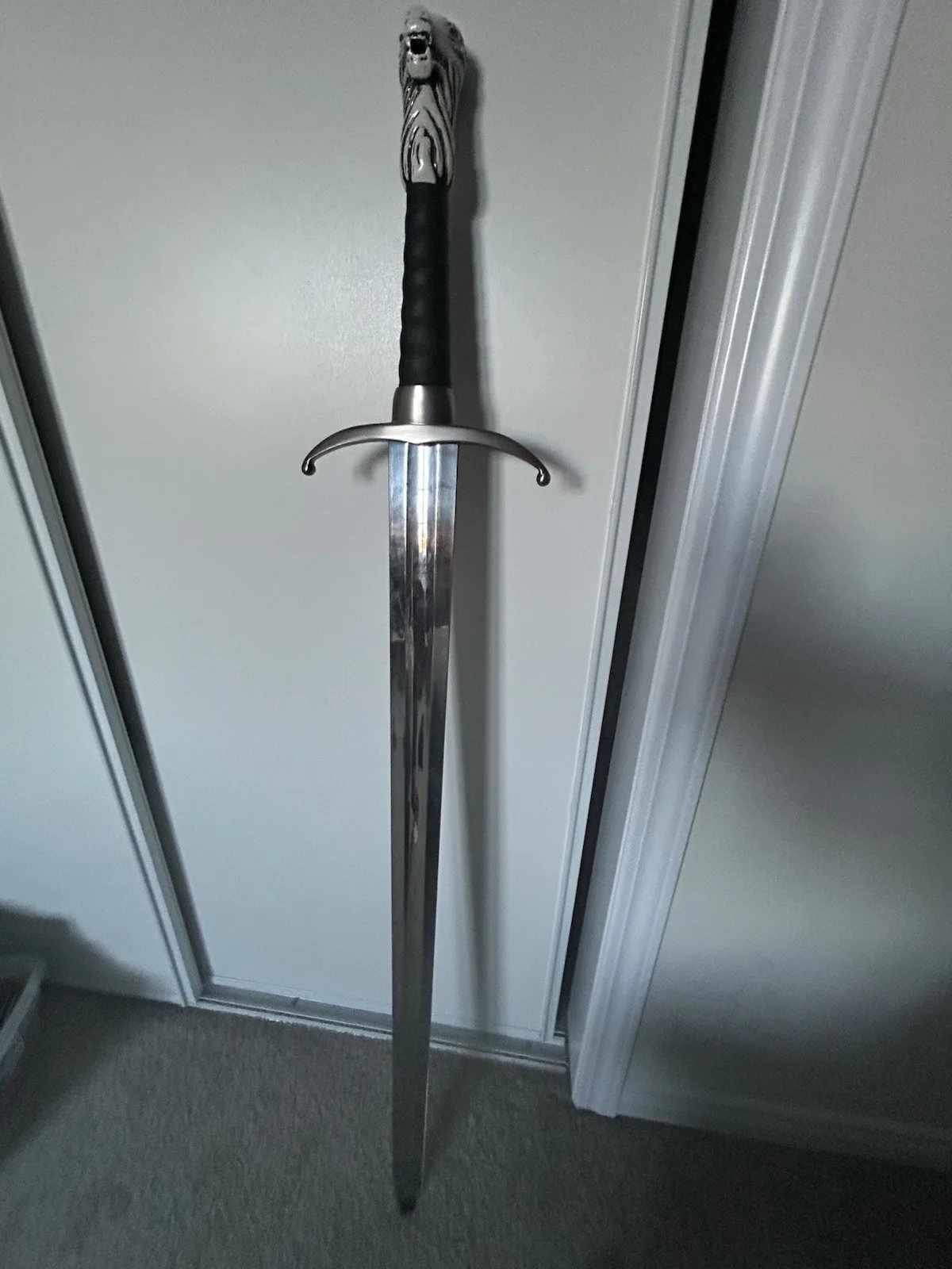Kit Harrington — Game Of Thrones Long Claw Sword Signed By Kit Harrington And Jon Snow., image 3