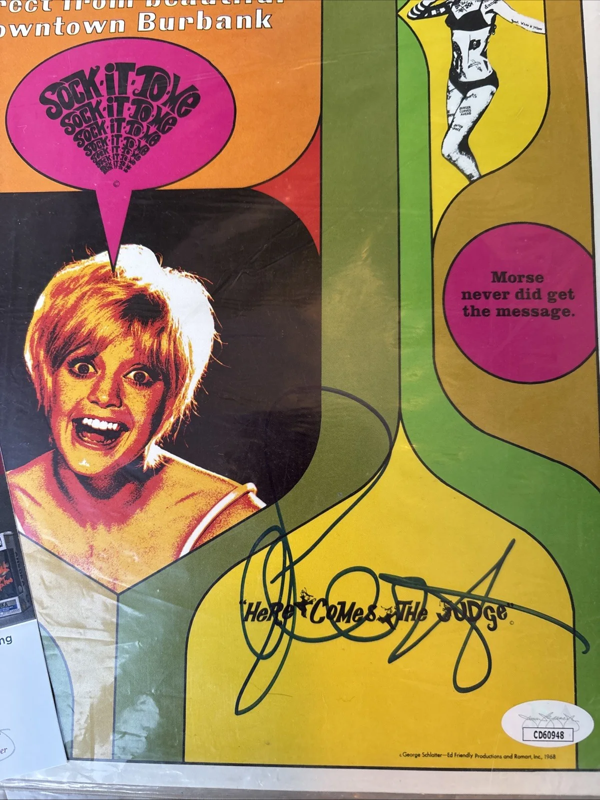 Goldie Hawn — GOLDIE HAWN Signed LAUGH-IN BOOK COVERS 1968 JSA COA Set Of 4 & Ticket, изображение 2