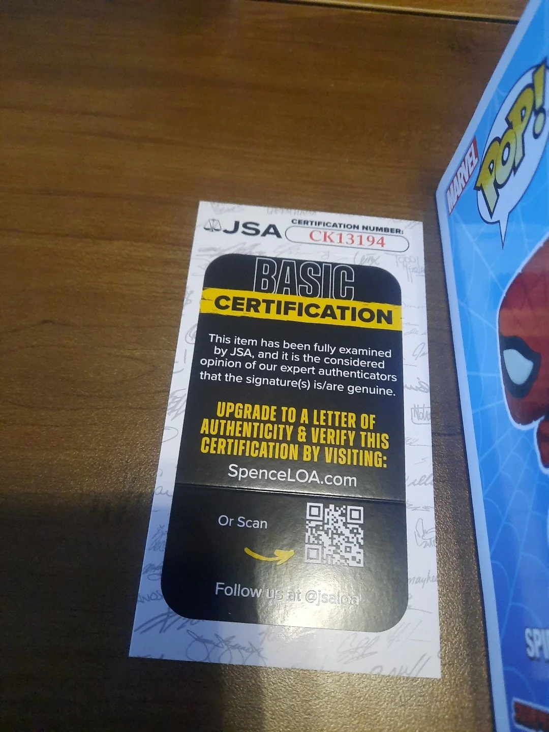 DRAKE BELL — DRAKE BELL HAND SIGNED AUTOGRAPH SPIDERMAN EXCLUSIVE FUNKO POP W/ JSA COA, изображение 2