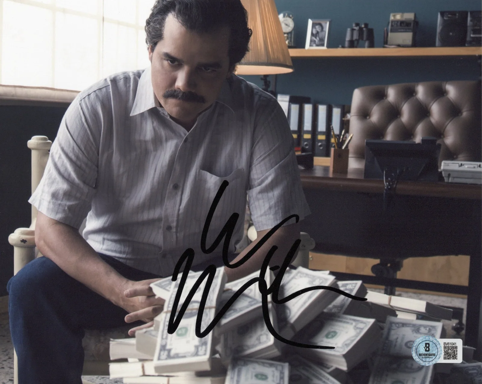 Wagner Moura — Wagner Moura Signed 'Narcos' Pablo Escobar 8x10 Photo 9 BAS Beckett COA Proof