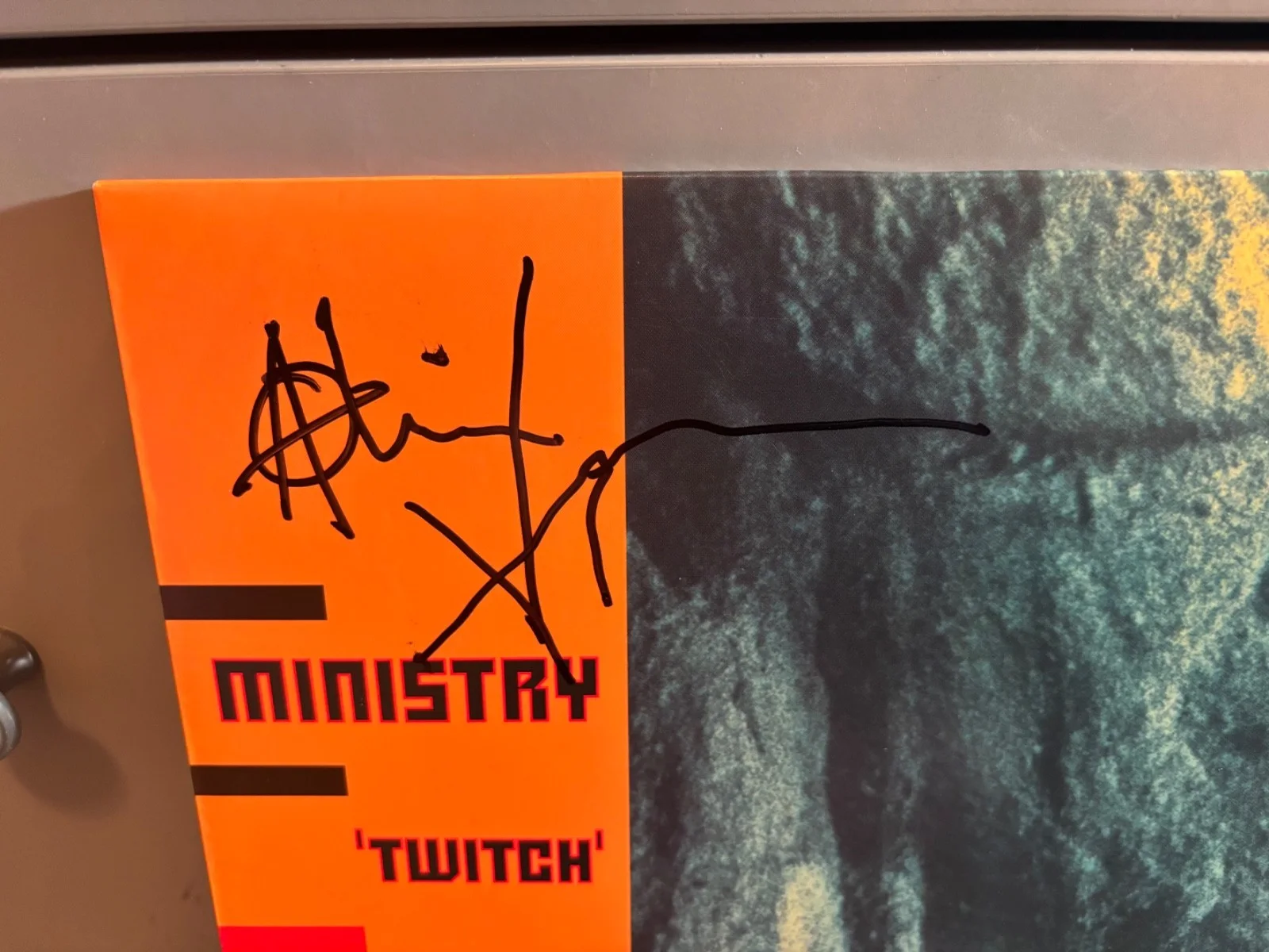MINISTRY SIGNED AUTOGRAPHED LP VINYL RARE TWITCH AL JOURGENSEN IN PERSON, изображение 2