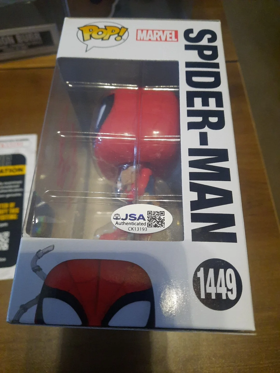 DRAKE BELL — DRAKE BELL HAND SIGNED AUTOGRAPH SPIDERMAN EXCLUSIVE FUNKO POP W/ JSA COA, изображение 3