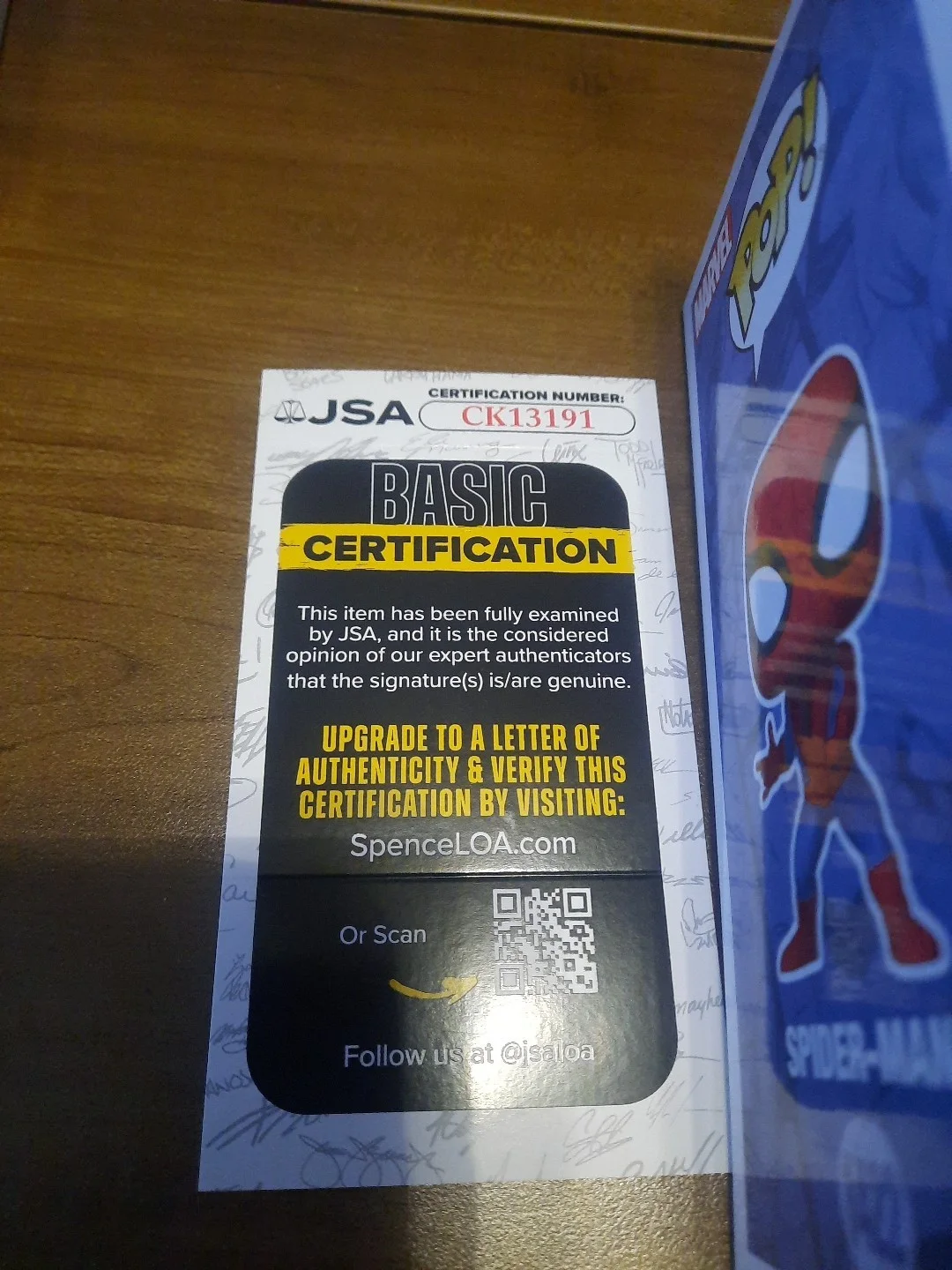 DRAKE BELL — DRAKE BELL HAND SIGNED AUTOGRAPH SPIDERMAN EXCLUSIVE FUNKO POP W/ JSA COA, изображение 2