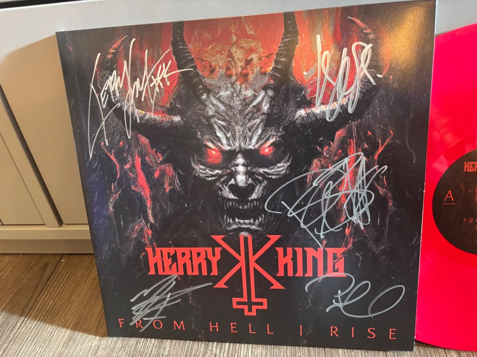 KERRY KING SIGNED AUTOGRAPHED RED LP VINYL FROM HELL I RISE RARE X5 SLAYER (2), изображение 2