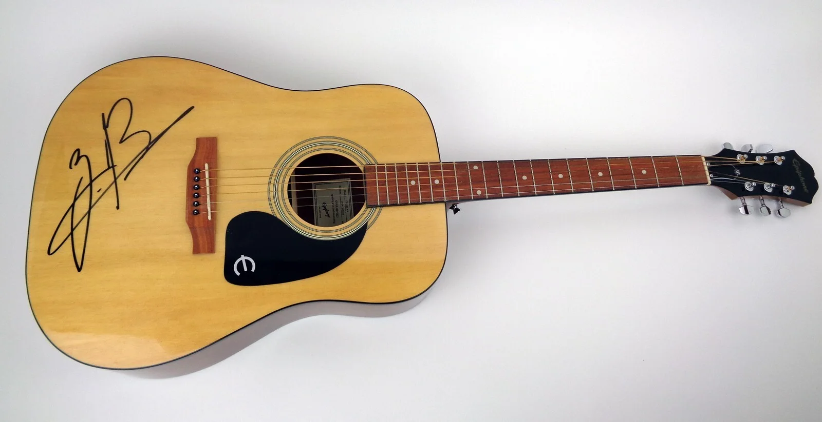 Zach Bryan — Zach Bryan Country Signed Autograph Epiphone Acoustic Guitar PSA/DNA COA, изображение 2