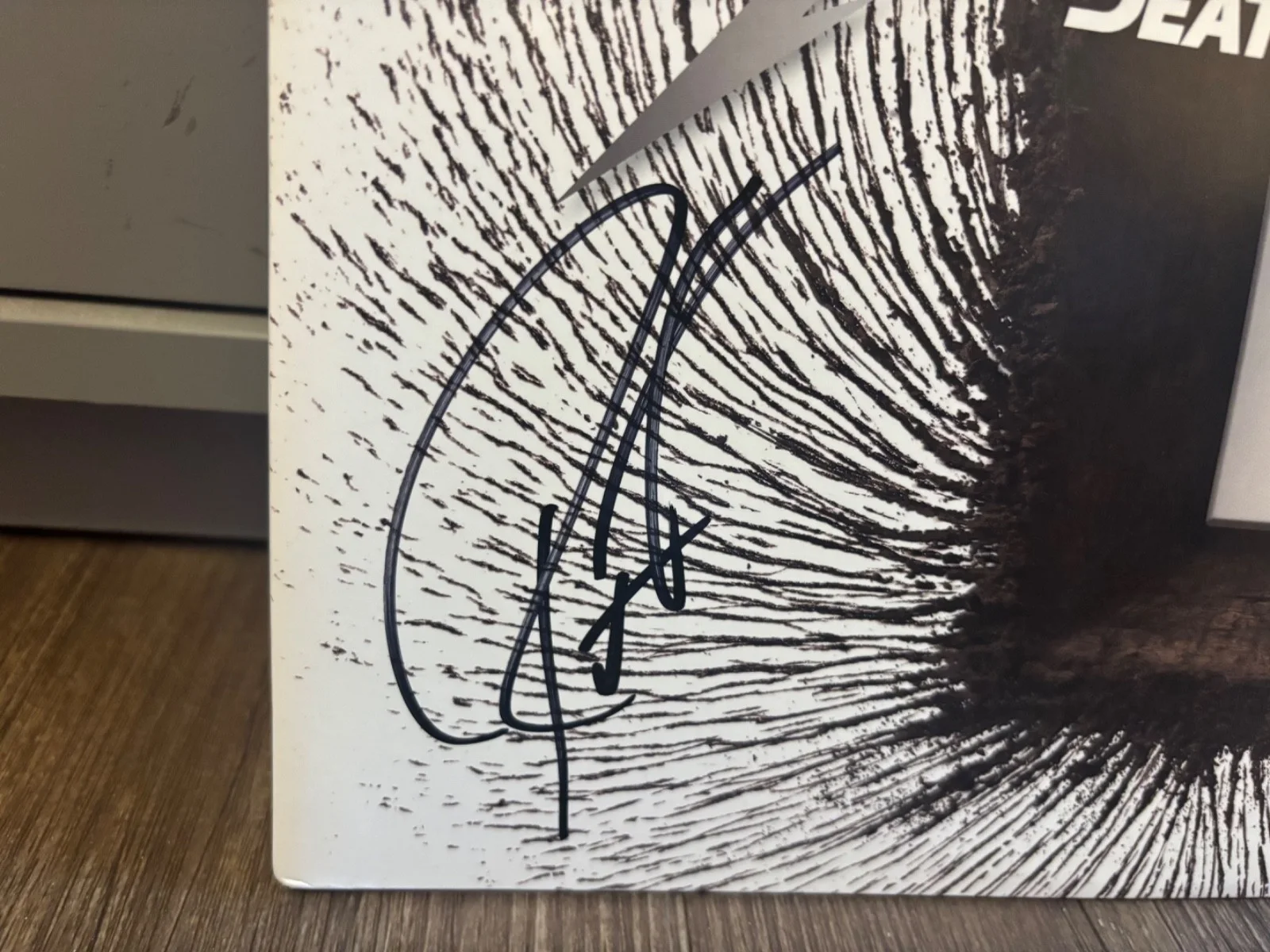 METALLICA SIGNED AUTOGRAPHED LP VINYL DEATH MAGNETIC ROBERT TRUJILO RARE, image 2