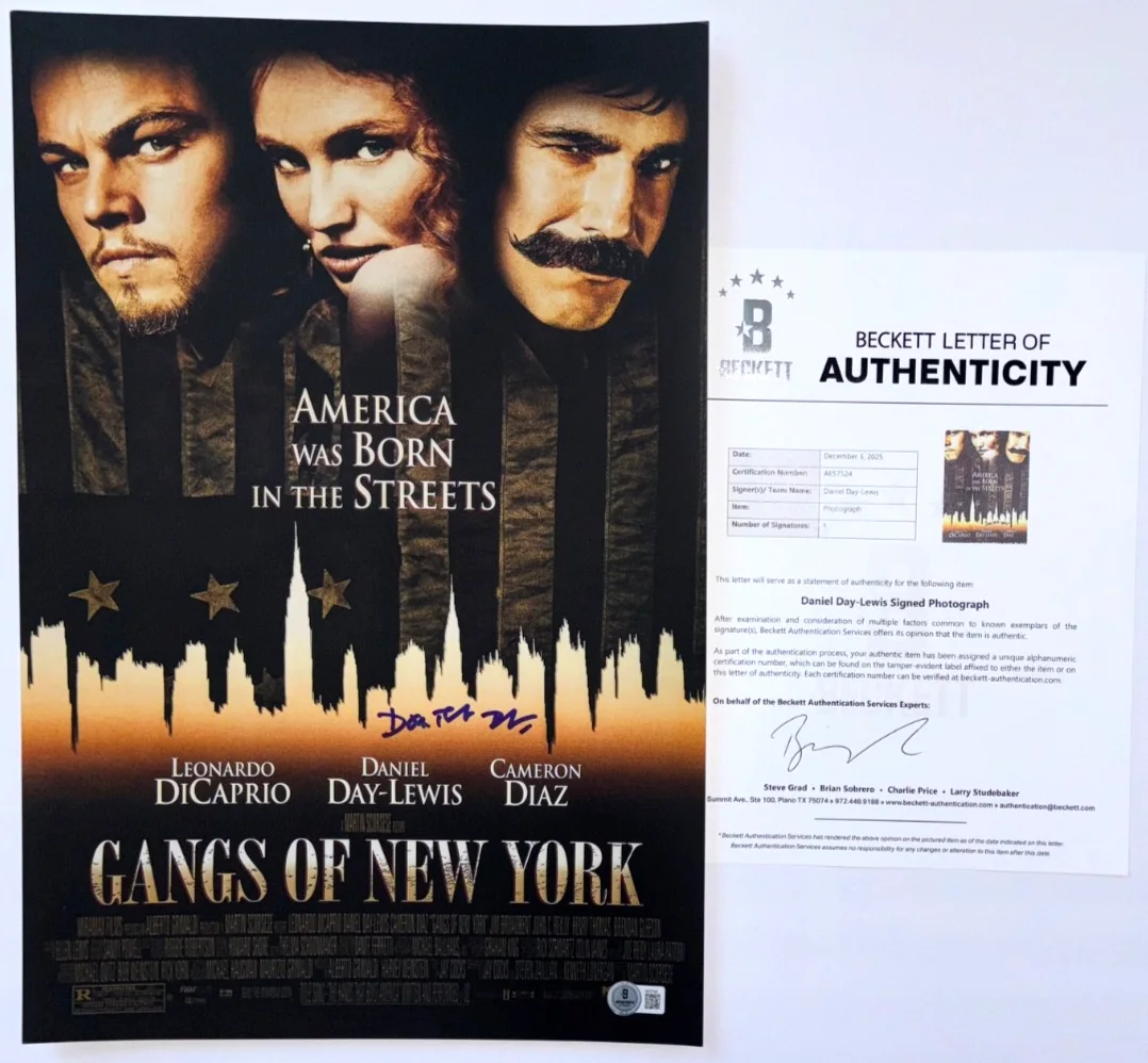 DANIEL DAY LEWIS — DANIEL DAY LEWIS SIGNED GANGS OF NEW YORK 12X18 MOVIE POSTER PHOTO BUTCHER BAS
