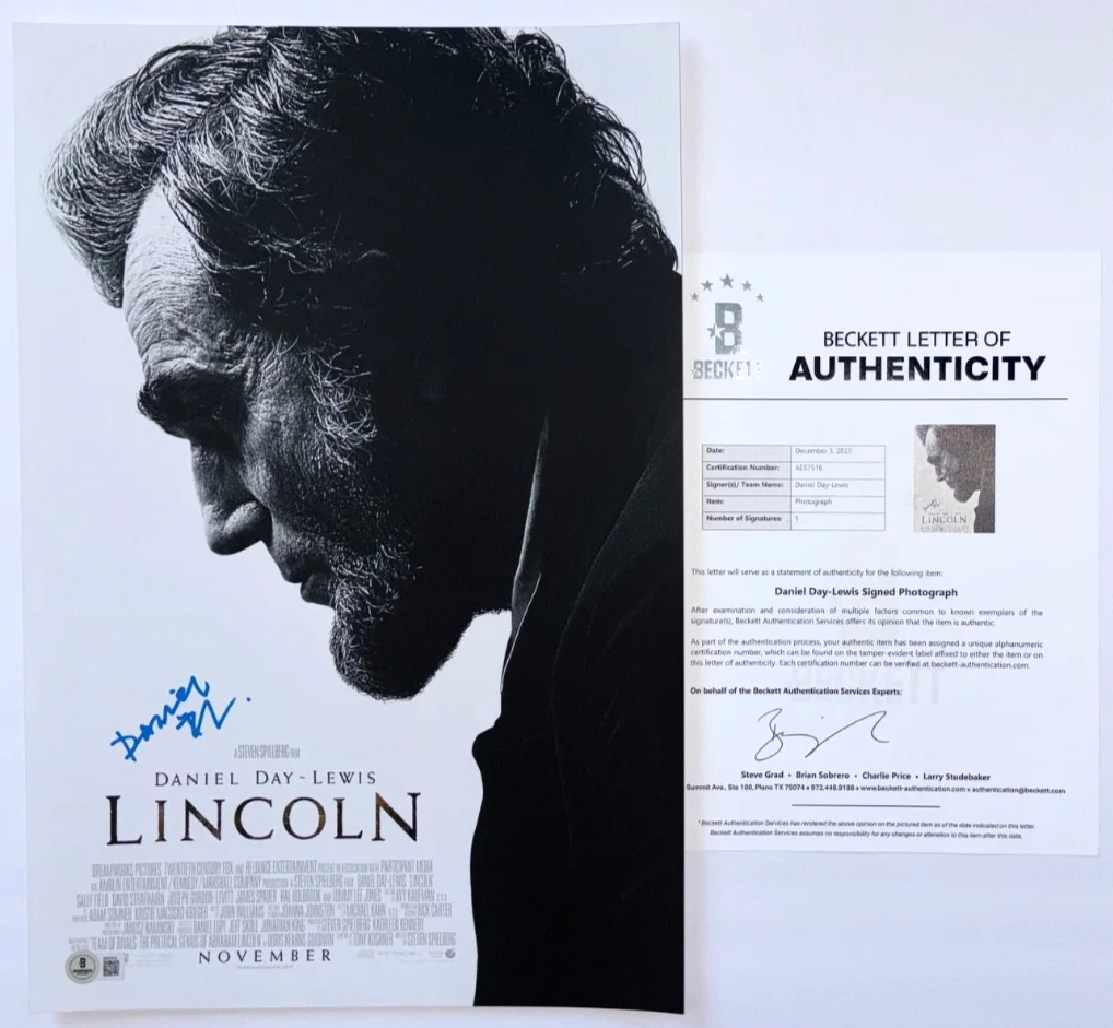 DANIEL DAY LEWIS — DANIEL DAY LEWIS SIGNED LINCOLN 12X18 MOVIE POSTER PHOTO ABRAHAM OSCAR BAS