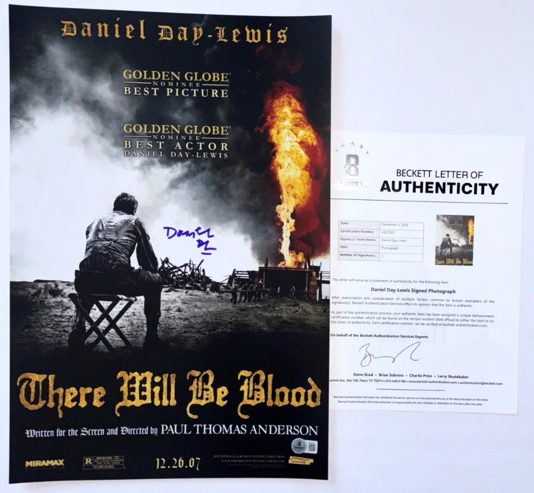 DANIEL DAY LEWIS — DANIEL DAY LEWIS SIGNED THERE WILL BE BLOOD 12X18 MOVIE POSTER PHOTO OSCAR BAS b