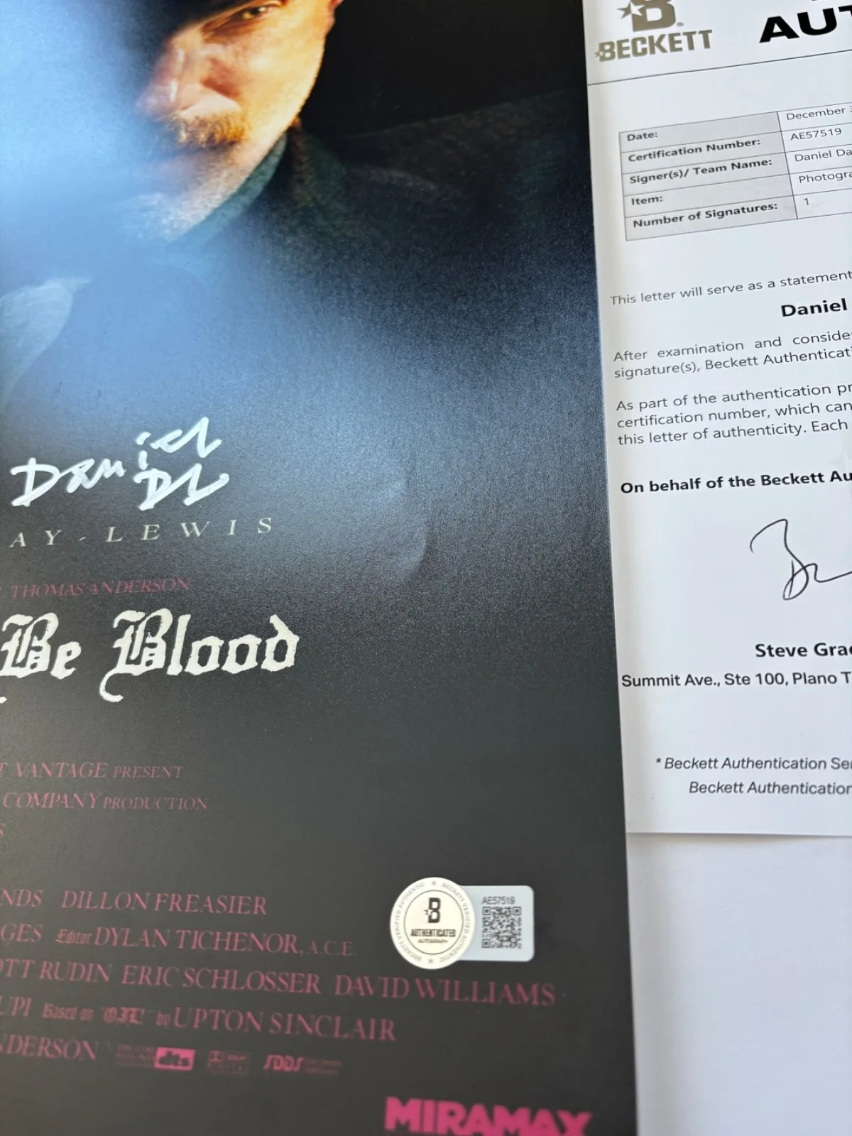 DANIEL DAY LEWIS — DANIEL DAY LEWIS SIGNED THERE WILL BE BLOOD 12X18 MOVIE POSTER PHOTO OSCAR BAS, изображение 3