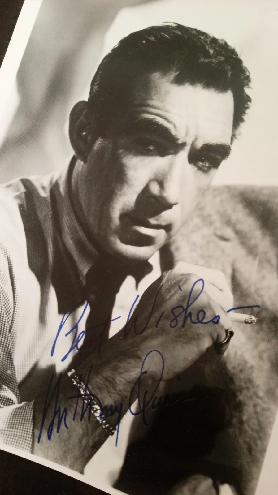 Anthony Quinn — SIGNED Anthony Quinn RARE Vintage Early AUTOGRAPHED 5 x 7 Blue Flair HTF Photo, изображение 3