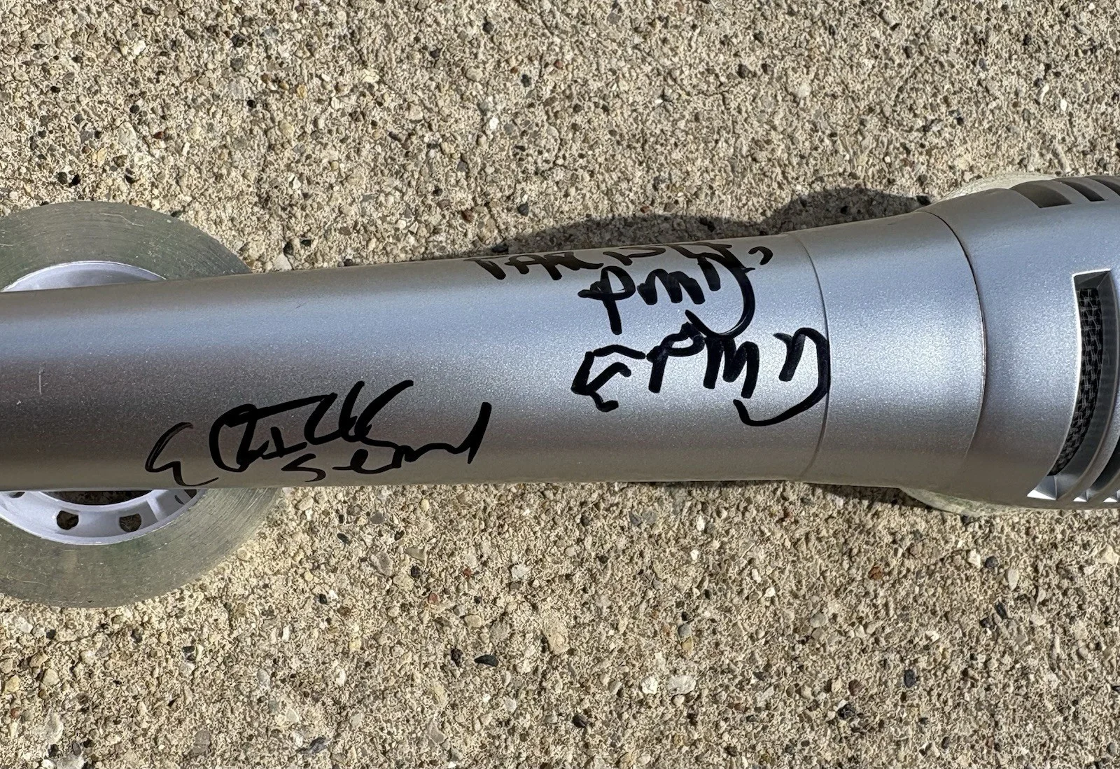 EPMD SIGNED Microphone Mic JSA COA RAP HIP HOP Erick Sermon Parrish Smith, image 2