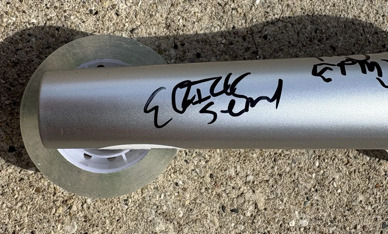 EPMD SIGNED Microphone Mic JSA COA RAP HIP HOP Erick Sermon Parrish Smith, image 3
